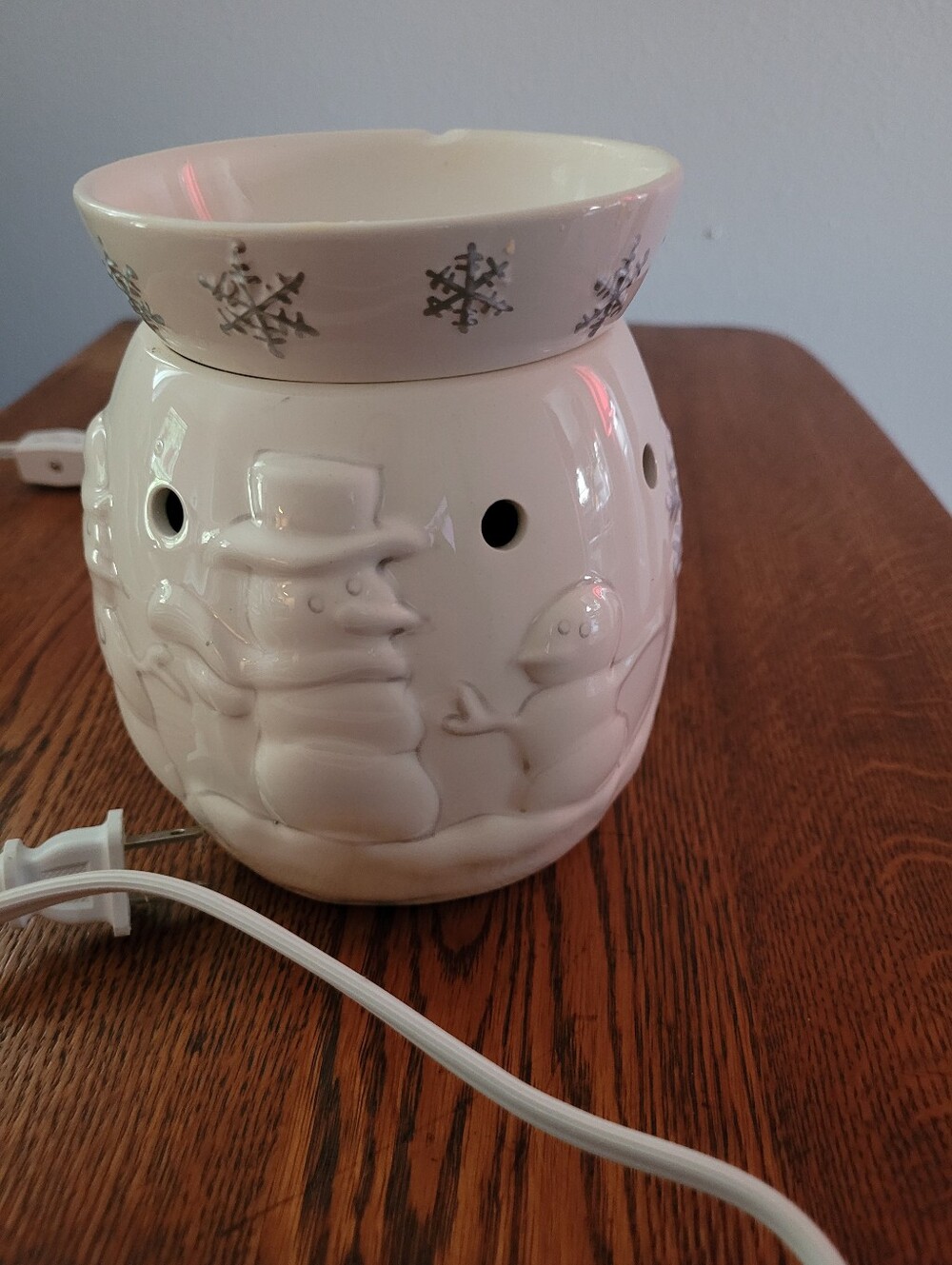Scentsy Ceramic Snowman Electric Wax Warmer - White